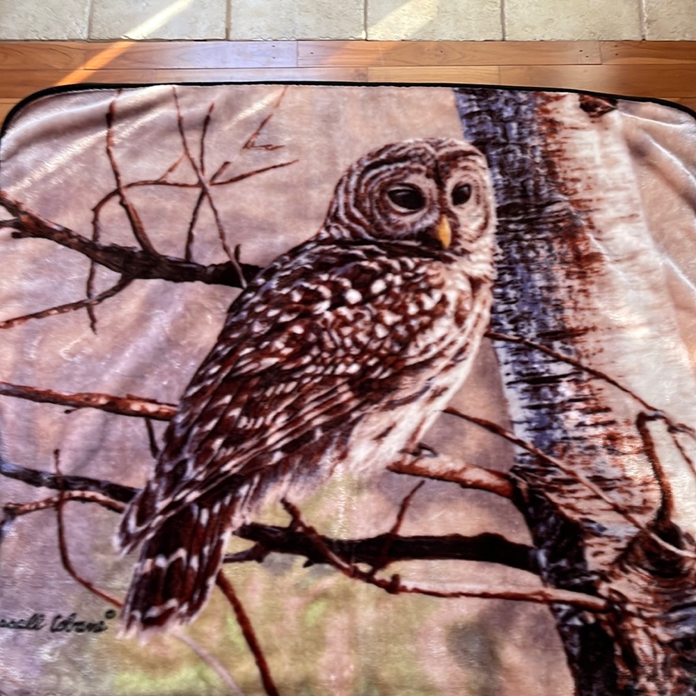 Owl Fleece throw blanket print 60”x50” natural tones